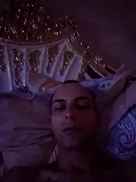 Snapshot of denisxlRo chatting on March 14, 10:39 am denisxlRo online show from March 14, 10:39 am