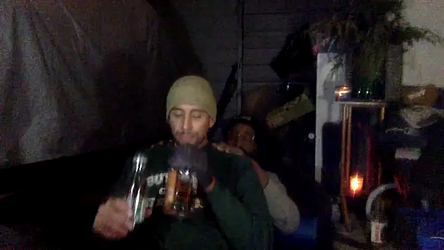 Snapshot of TheOnlyTwinTowers chatting on December 14, 10:45 am TheOnlyTwinTowers online show from December 14, 10:45 am