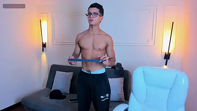 Snapshot of Paradise_boy_s chatting on October 22, 9:36 pm Paradise boy s online show from October 22, 9:36 pm