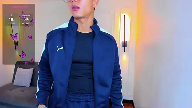 Snapshot of Paradise_boy_s chatting on December 4, 4:27 pm Paradise boy s online show from December 4, 4:27 pm