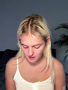 Allylove03 online show from December 8, 4:50 pm