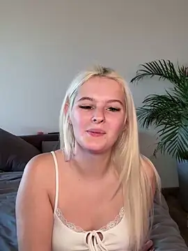 Allylove03 online show from January 10, 5:56 pm