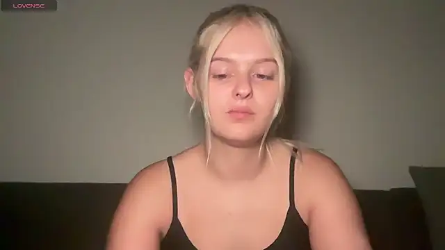 Snapshot of Allylove03 chatting on November 9, 5:11 pm Allylove03 online show from November 9, 5:11 pm