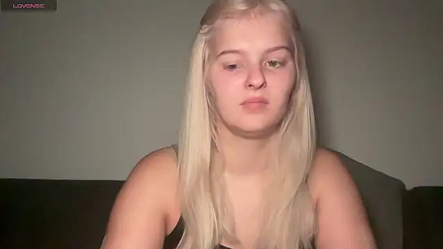 Snapshot of Allylove03 chatting on November 23, 6:46 am Allylove03 online show from November 23, 6:46 am