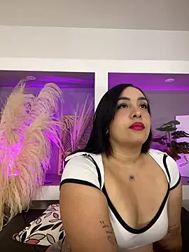 Snapshot of Sheeryl__ chatting on May 3, 5:35 am Sheeryl online show from May 3, 5:35 am