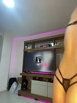 Julieta-sett online show from February 18, 4:15 am