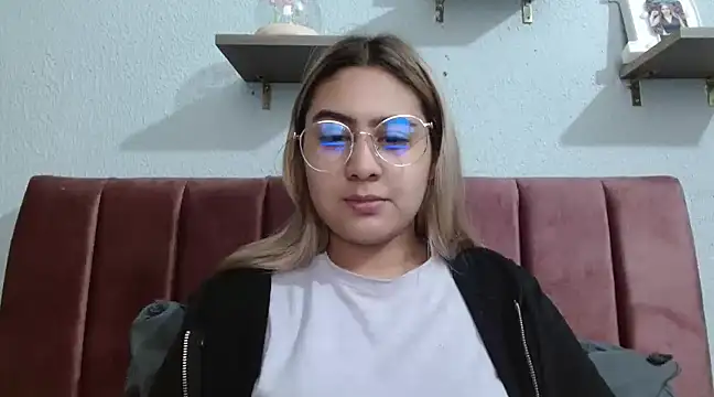 Snapshot of Miabonnett_ chatting on January 26, 8:56 pm Miabonnett online show from January 26, 8:56 pm