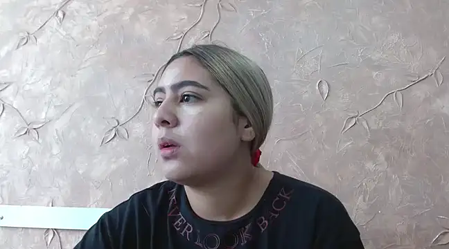 Snapshot of Miabonnett_ chatting on January 27, 1:41 pm Miabonnett online show from January 27, 1:41 pm