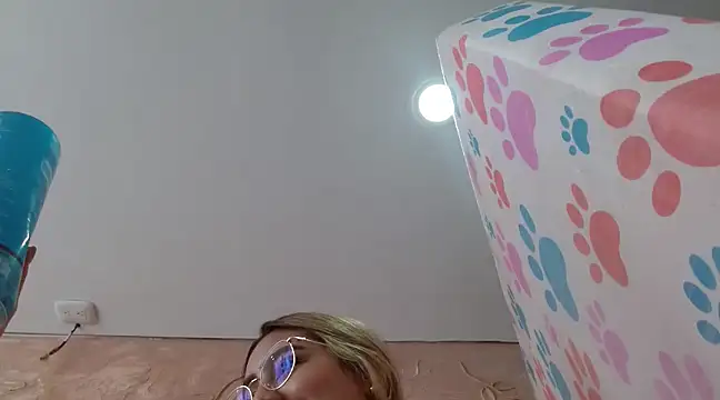 Snapshot of Miabonnett_ chatting on January 30, 4:02 pm Miabonnett online show from January 30, 4:02 pm