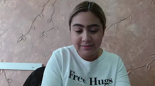 Snapshot of Miabonnett_ chatting on February 3, 1:08 pm Miabonnett online show from February 3, 1:08 pm