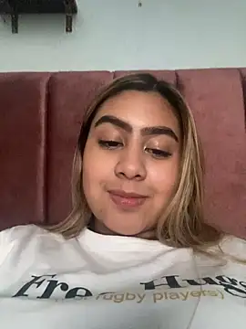 Snapshot of Miabonnett_ chatting on February 3, 10:00 pm Miabonnett online show from February 3, 10:00 pm