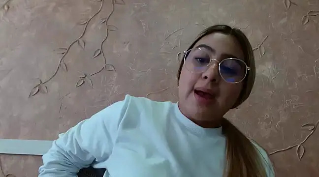 Snapshot of Miabonnett_ chatting on February 25, 6:09 pm Miabonnett online show from February 25, 6:09 pm