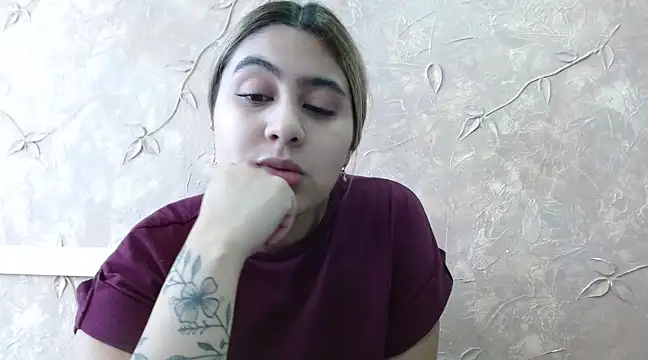 Snapshot of Miabonnett_ chatting on February 28, 6:20 pm Miabonnett online show from February 28, 6:20 pm