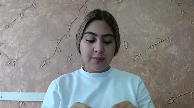 Snapshot of Miabonnett_ chatting on March 8, 1:03 pm Miabonnett online show from March 8, 1:03 pm