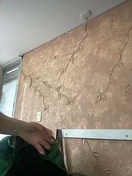 Snapshot of Miabonnett_ chatting on November 6, 12:17 pm Miabonnett online show from November 6, 12:17 pm