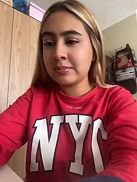 Miabonnett  online show from May 21, 3:08 pm