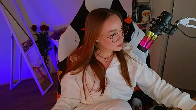 Emili1- online show from March 11, 12:17 pm