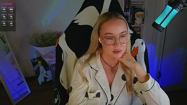 Emili1- online show from September 9, 11:04 pm