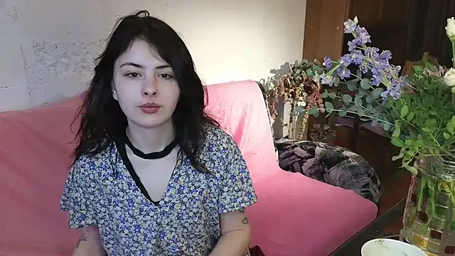 Snapshot of MAMA69LAMA chatting on December 11, 12:33 am MAMA69LAMA online show from December 11, 12:33 am