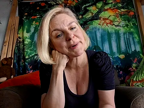 FrauleinSchmitt online show from February 16, 12:32 pm