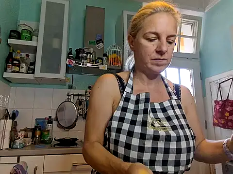 FrauleinSchmitt online show from September 24, 11:35 am