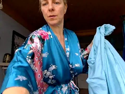 FrauleinSchmitt online show from November 10, 11:31 am