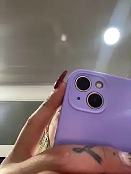 Snapshot of emma_oxford chatting on February 10, 8:31 pm emma oxford online show from February 10, 8:31 pm