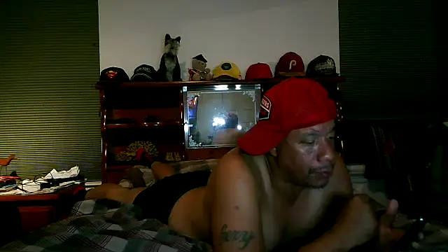 Snapshot of pimpdaddy4ever chatting on October 17, 12:25 am pimpdaddy4ever online show from October 17, 12:25 am