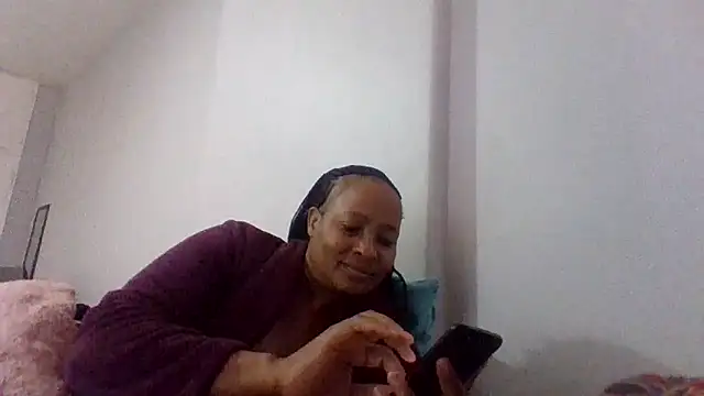 BabeAssXX online show from October 10, 5:28 am