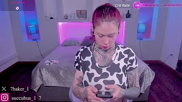 ViolettaBaker  online show from March 13, 7:39 pm