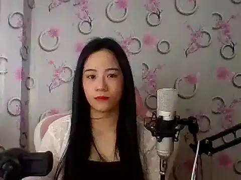 Snapshot of Nana-68 chatting on January 27, 2:24 pm Nana-68 online show from January 27, 2:24 pm
