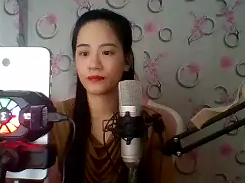 Snapshot of Nana-68 chatting on January 29, 2:10 pm Nana-68 online show from January 29, 2:10 pm