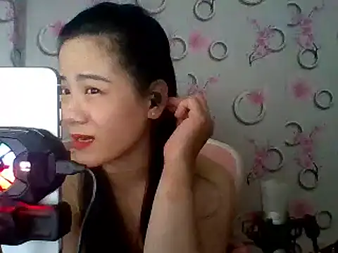 Snapshot of Nana-68 chatting on February 2, 11:40 am Nana-68 online show from February 2, 11:40 am
