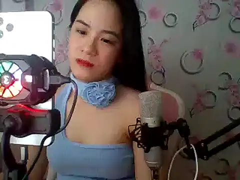 Snapshot of Nana-68 chatting on February 5, 3:20 pm Nana-68 online show from February 5, 3:20 pm