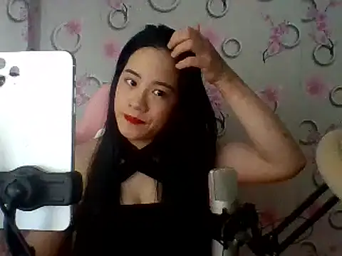 Snapshot of Nana-68 chatting on February 7, 4:56 pm Nana-68 online show from February 7, 4:56 pm