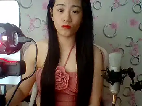 Snapshot of Nana-68 chatting on February 9, 7:49 am Nana-68 online show from February 9, 7:49 am