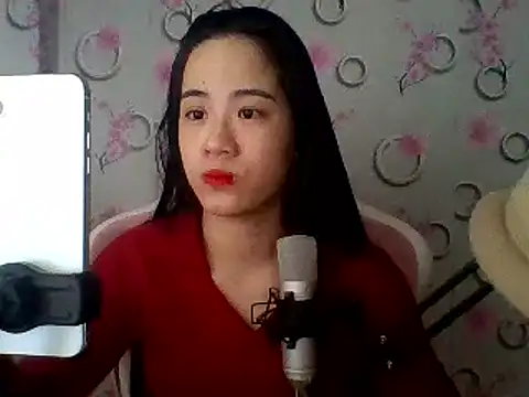 Snapshot of Nana-68 chatting on February 9, 12:41 pm Nana-68 online show from February 9, 12:41 pm