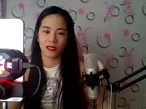 Snapshot of Nana-68 chatting on February 19, 7:06 am Nana-68 online show from February 19, 7:06 am