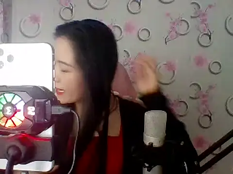 Snapshot of Nana-68 chatting on February 22, 5:55 am Nana-68 online show from February 22, 5:55 am