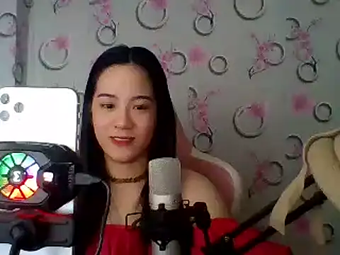 Snapshot of Nana-68 chatting on March 9, 11:03 am Nana-68 online show from March 9, 11:03 am