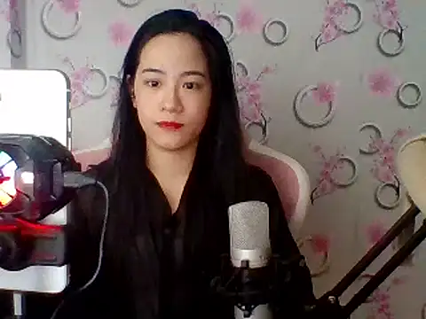 Snapshot of Nana-68 chatting on March 10, 2:59 pm Nana-68 online show from March 10, 2:59 pm