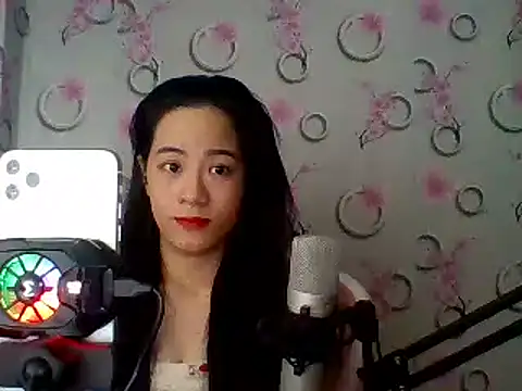 Snapshot of Nana-68 chatting on March 20, 7:47 am Nana-68 online show from March 20, 7:47 am