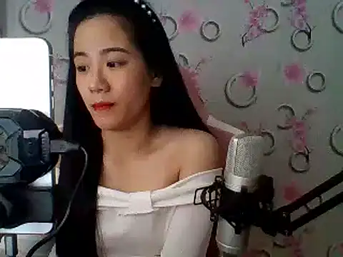 Snapshot of Nana-68 chatting on March 20, 1:15 pm Nana-68 online show from March 20, 1:15 pm