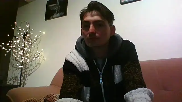 Snapshot of Wesleymodel chatting on March 28, 3:06 am Wesleymodel online show from March 28, 3:06 am