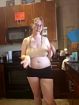 littlelustlamb online show from September 19, 5:02 pm