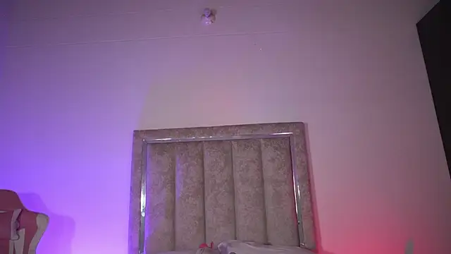 little-Emma online show from April 18, 11:27 pm