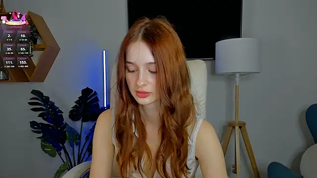 Snapshot of Viola__moon chatting on October 14, 12:28 pm Viola moon online show from October 14, 12:28 pm