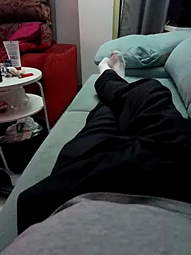 Snapshot of calamardo19 chatting on October 27, 6:23 pm calamardo19 online show from October 27, 6:23 pm