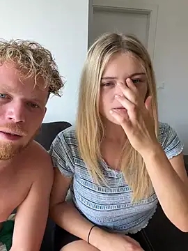 Snapshot of NickyGold_Official chatting on May 24, 4:23 pm NickyGold Official online show from May 24, 4:23 pm