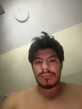 Snapshot of MynameisPaco chatting on October 28, 12:58 am MynameisPaco online show from October 28, 12:58 am